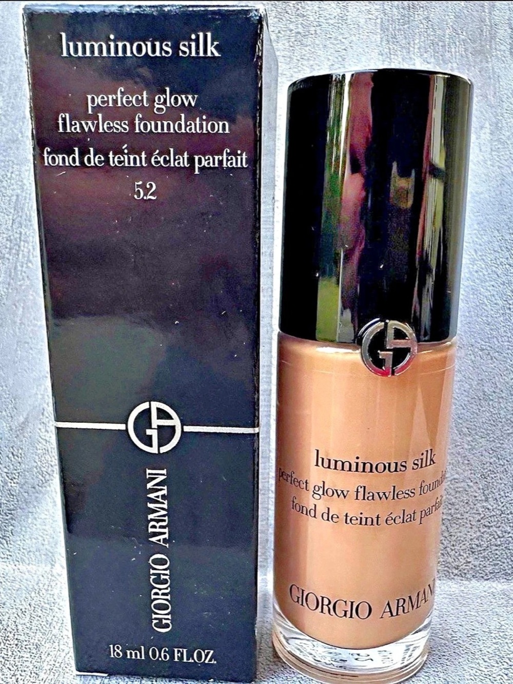 Giorgio Armani Luminous Silk Perfect Glow Flawless Foundation 5.2 0.6 fl oz